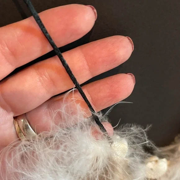 🐸Feather and seashell necklace on adjustable length silky cord - reversible NWOT - Picture 7 of 8